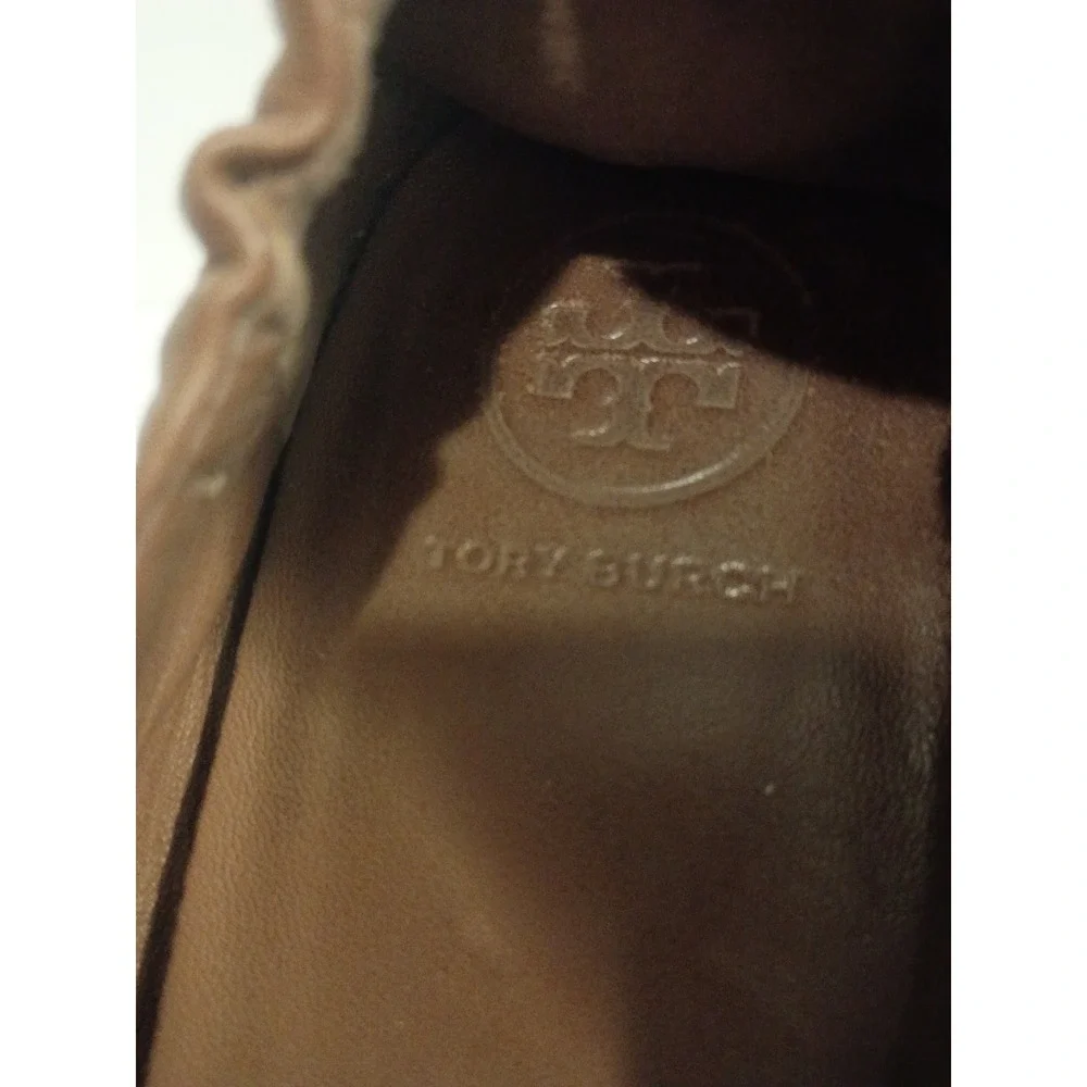Tory Burch Reva Ballet Flats Tan Leather Gold Logo Medallion Scrunch Back Shoes